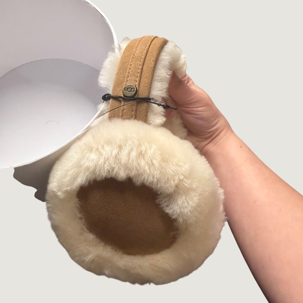 UGG Earmuffs OS Chestnut Sheepskin Suede Classic Winter Ear Warmers Brown NEW